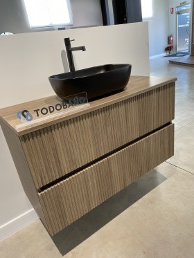 Mueble baño MOLTO de 70 cm suspendido acabado en roble con lavabo
